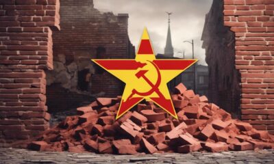 analyzing the soviet downfall